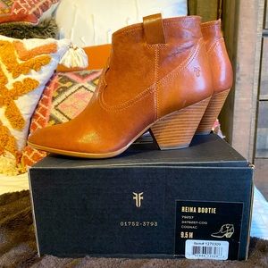 FRYE Reina Cognac Booties, size 9.5